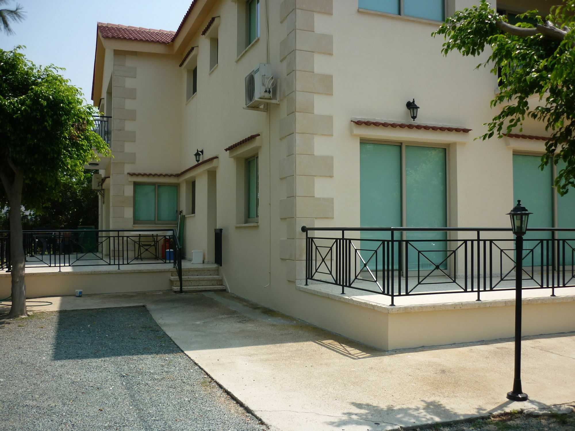 Himonas Apartments Pissouri Exterior photo
